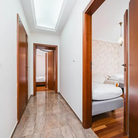 Apartmán Apartament W Centrum Krakowa Na Ulicy Dlugiej *